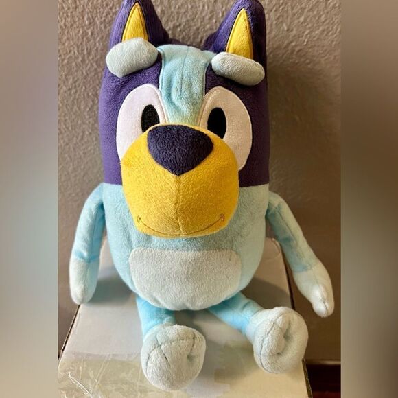 BLUEY TALKING PLUSH 13” - Picture 3 of 5